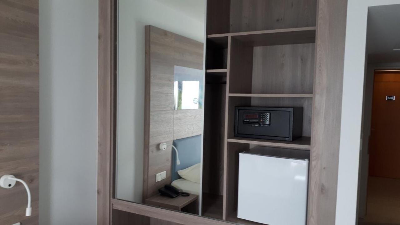 Karousos Aparthotel Agia Napa